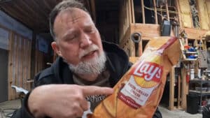 a review of Lay's Bacon Grilled Cheese Sandwich potato chips